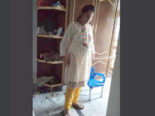 Pakistani wife's pregnancy journey captured in regular videos