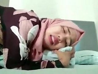 Malaysian video featuring a suffering canine