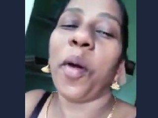 Indian mom's sensual performance in mature show