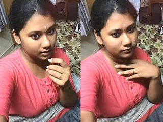 Indian bhabhi gives a handjob and gets fucked