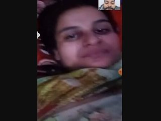 Indian aunty's seductive breast and vagina display on VK