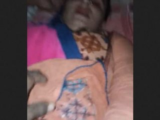 Husband secretly films his attractive Pakistani wife's intimate moments