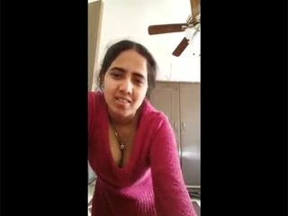 Desi beauty's nude performance with a well-endowed lover