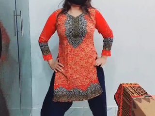 Desi beauty seduces her long-distance lover over video chat