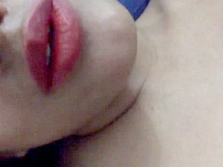 Hindi-speaking Indian wife teases and controls climax in steamy video