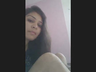 Indian woman displays her intimate parts in a sensual recording