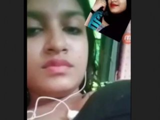 Excessively aroused girlfriend on camera