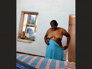 Elder Tamil auntdonning attire