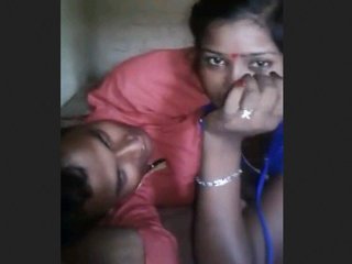 Experiencing the Pleasure of Intimate Conversation