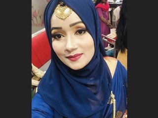 Desi wife with large breasts gives oral and has sex