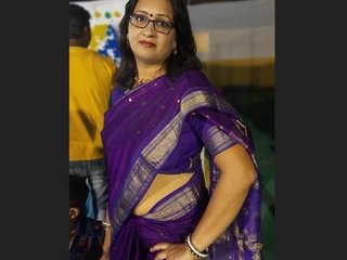 Bhabhi's MMS: A steamy collection of her hottest videos