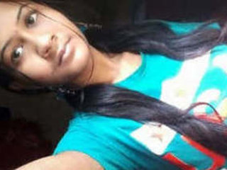 Bengali girl pleasures herself with fingering in video