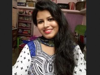 Hot bhabhis get fucked by MMCs in multiple videos