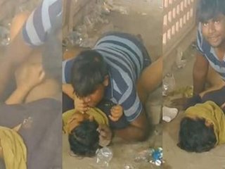Watch a public sex encounter with local Randi