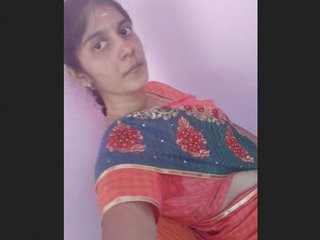 Cute Indian girl reveals her big boobs in a video update