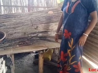 Mommy from a Bengali village enjoys outdoor sex