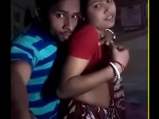 Hot maid gets naughty in saree at party