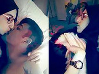 Oral sex with a turbanli woman in this video