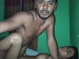 Desi lovers' steamy video shot in local area