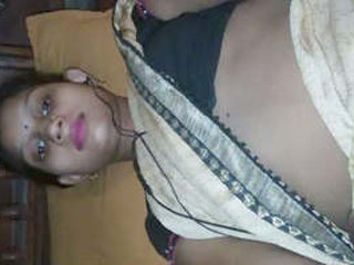 Unsatisfied teen Bhabi's video of self-masturbation for devar