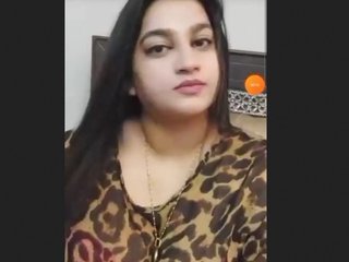 Watch Sweety's big boobs tango in live premium video