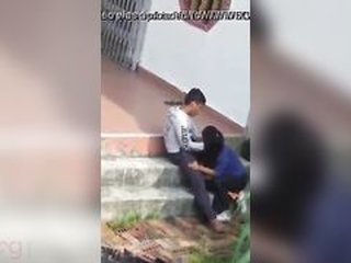 Indian couple enjoys outdoor oral sex in MMS video