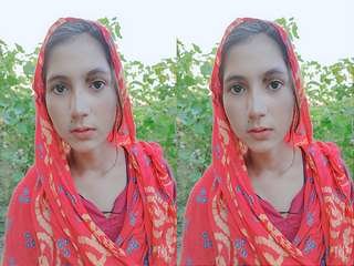 Exclusive video of cute Indian girl getting fucked in the wild