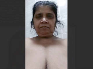 Granny from India pleasures herself with her fingers