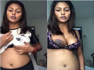 Tamil girl flaunts her body on video call in HD