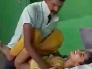 Indian babe experiences first-time sex in HD video