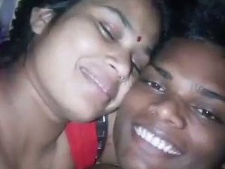 Desi sex tube video of a lucky guy with two bhabhis in action