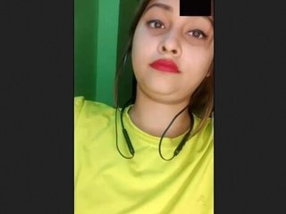 Young Indian girl strips down and reveals her body on video chat