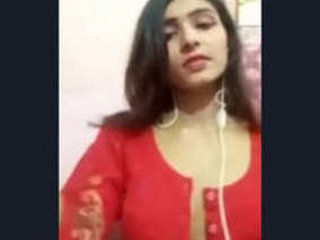 Cute desi girl flaunts her curves for her boyfriend on Valentine's Day