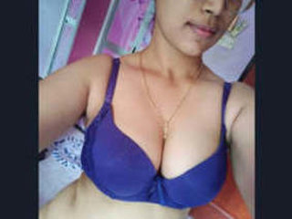 Tamil girl's MMS part features Indian girl
