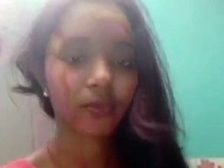 Desi babe goes nude after Holi festival in sexy video