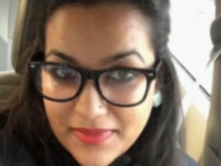 Indian girl Komal gives a sloppy blowjob in Chandigarh