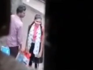 Spy on Desi lovers in the outdoors