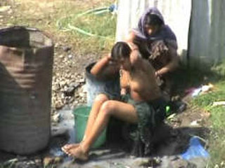 Dhaba girls get naughty in open-air showers