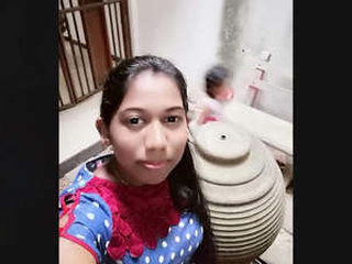 Watch a hot teen girl in a videocall with Dezo