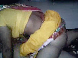 Desi aunty from Tamil gets naughty on camera