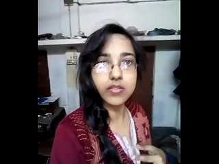 Naked Indian girl flaunts her curves in a seductive performance