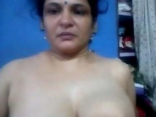 Horny bhabhi shows off her beautiful nips and gets you hard