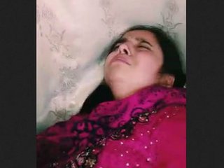Paki girl gets painful fucking from Jija in homemade video