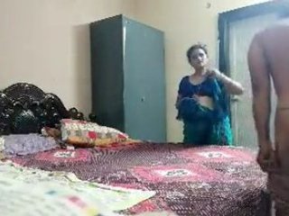First-time encounter with a desi bhabi in the village