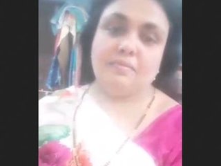Fatty desi aunty gets naughty in this bbw video