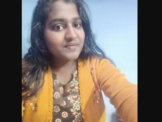 Tamil fatty bathes in her bathing dress in aunty video