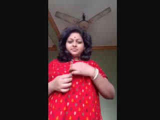 Sensual Desi bhabhi flaunts her big boobs and pink pussy