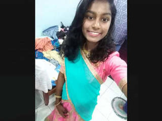 Tamil babe flaunts her body in video call