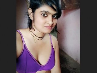 Experience the Sultry Nakedness of a Desi Beauty in a Hot and Steamy Encounter