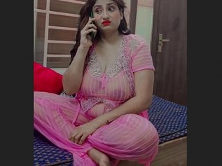 Soniya Sonu's transparent dress reveals her ample bosom